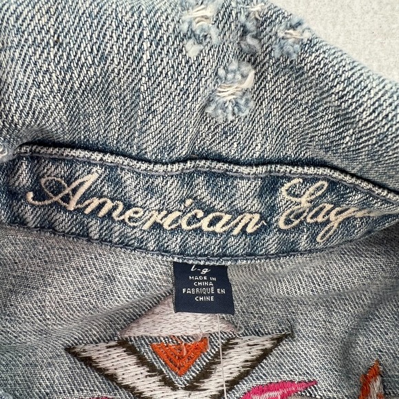 NWT American Eagle Women's Short Distressed Button Up Jean Denim Jacket Size L - Picture 4 of 7